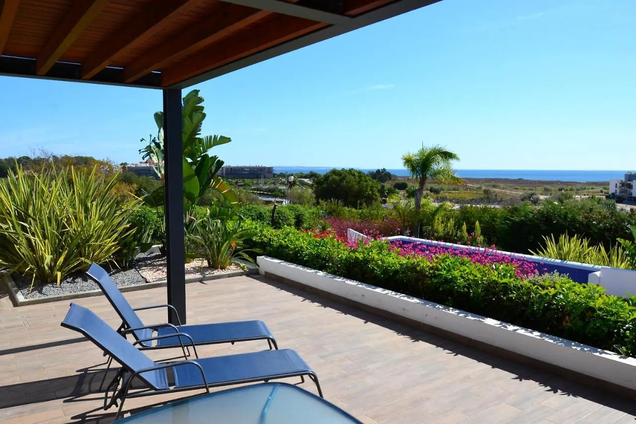 Vila Bella, Meia Praia, Lagos Apartment