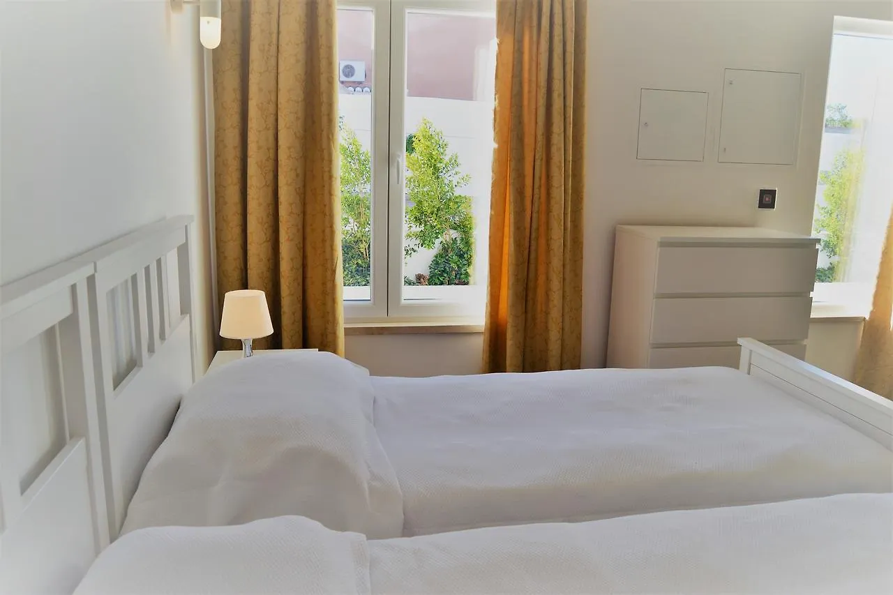 Vila Bella, Meia Praia, Lagos Apartment